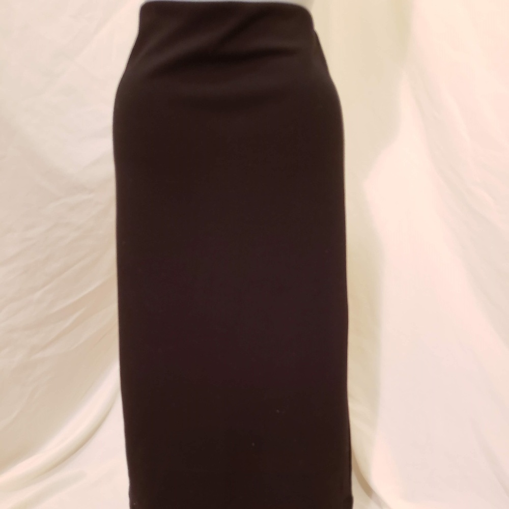Relaxed Pencil Skirt